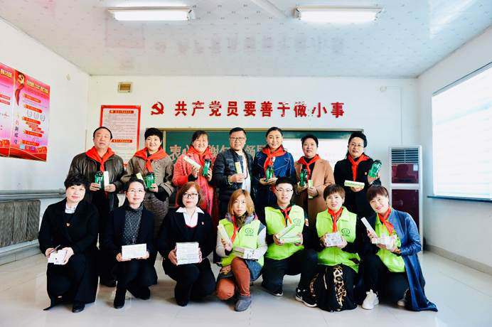 The 189th Sunhope Miaoyang Primary School, Hexi Town, Qinghemen District, Fuxin City, Liaoning Province The 189th Sunhope Miaoyang Primary School, Hexi Town, Qinghemen District, Fuxin City, Liaoning Province